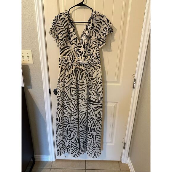 NWOT Banana Republic Black/White Printed Ruffle Sleeve Maxi Dress - Size 6 - 629 - Picture 5 of 12